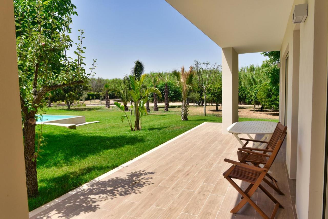Villa Sirgole Rosa With Pool, Galatina Cutrofiano Exterior photo